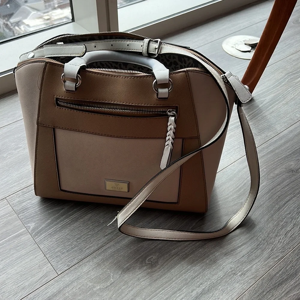 Guess Handbag - Picture 5 of 5